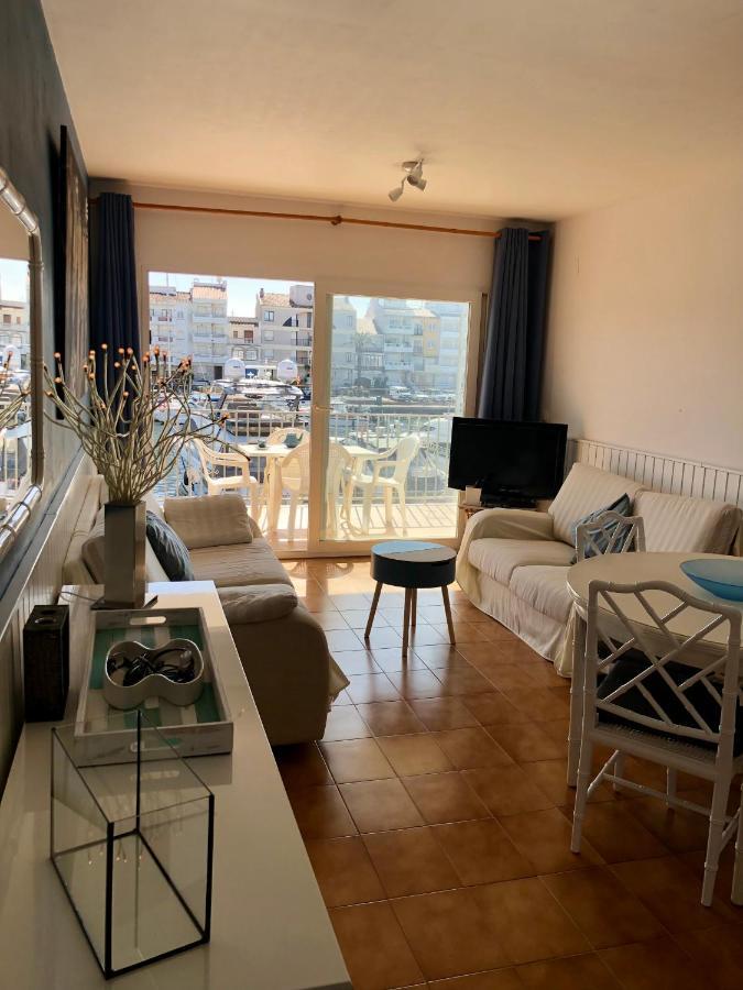 Apt Port Rhodes C, 2 Chbres, 2 Terrasses, Vue Sur Canal Principal De La Marina Et Sur Les Pyrenees Apartman Empuriabrava Kültér fotó
