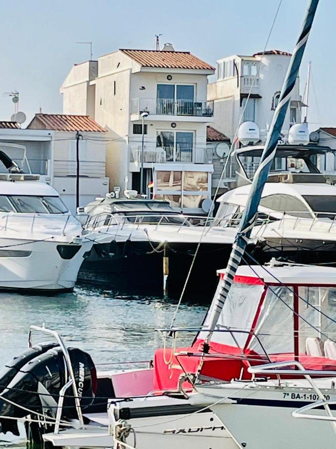 Apt Port Rhodes C, 2 Chbres, 2 Terrasses, Vue Sur Canal Principal De La Marina Et Sur Les Pyrenees Apartman Empuriabrava Kültér fotó